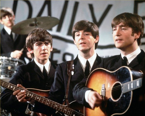 Guitar yang Dipakai Lennon & Harrison The Beatles akan Dilelang